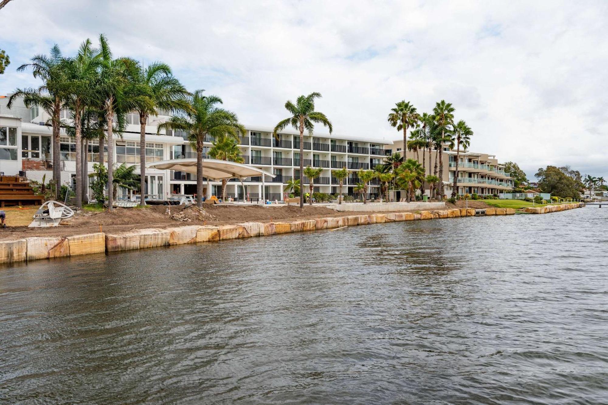 The Beachcomber Hotel & Resort, Ascend Hotel Collection Toukley Exterior photo